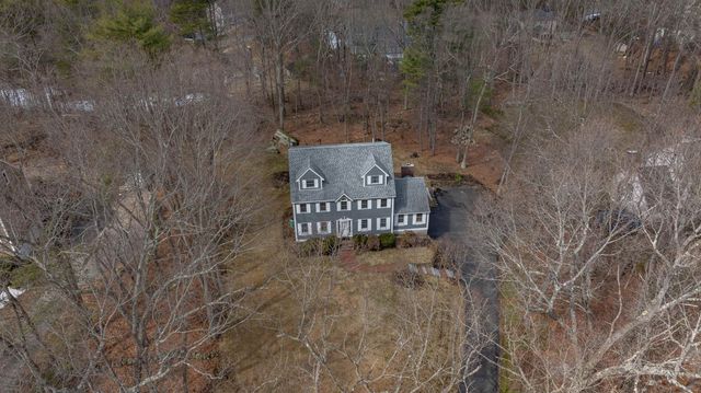 28 Peaslee Court, Hampstead, NH 03841