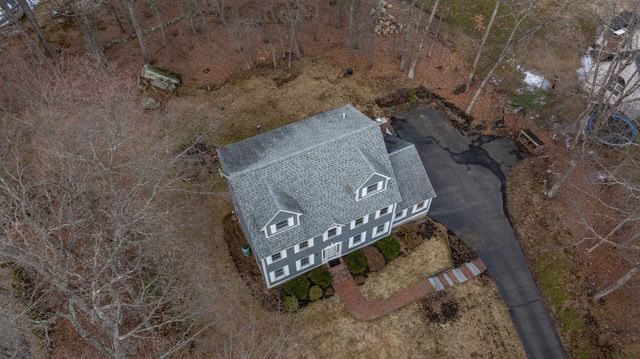 28 Peaslee Court, Hampstead, NH 03841