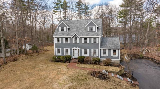28 Peaslee Court, Hampstead, NH 03841
