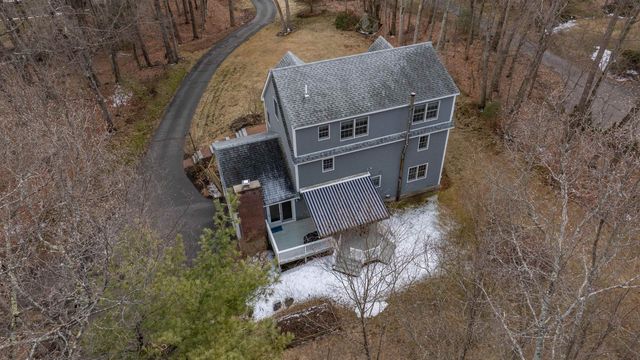 28 Peaslee Court, Hampstead, NH 03841