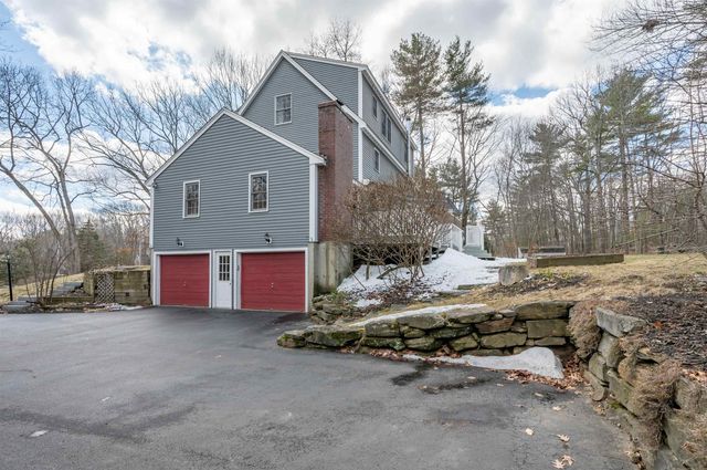 28 Peaslee Court, Hampstead, NH 03841