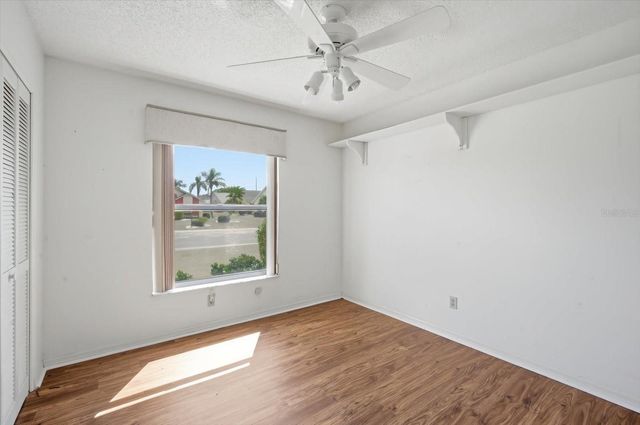 302 NORTHWAY DRIVE, Sun City Center, FL 33573