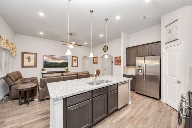1859 Beau Banks Way, Alvin, TX 77511