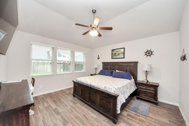 1859 Beau Banks Way, Alvin, TX 77511