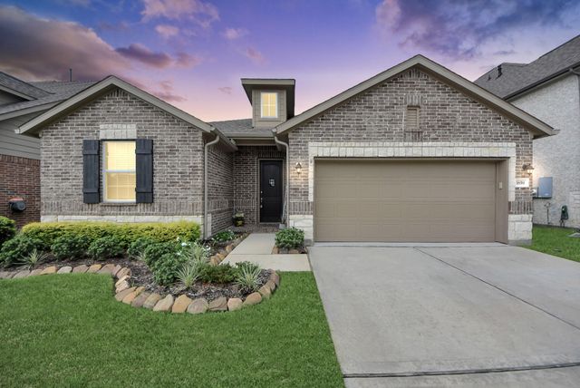 1859 Beau Banks Way, Alvin, TX 77511