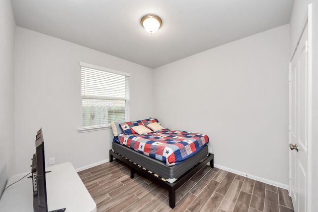 1859 Beau Banks Way, Alvin, TX 77511