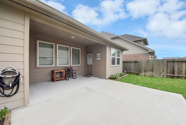 1859 Beau Banks Way, Alvin, TX 77511