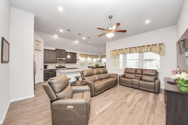 1859 Beau Banks Way, Alvin, TX 77511