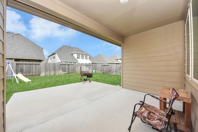 1859 Beau Banks Way, Alvin, TX 77511