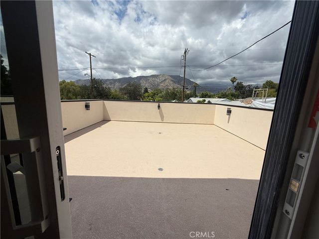 7826 Kyle Street, Sunland, CA 91040
