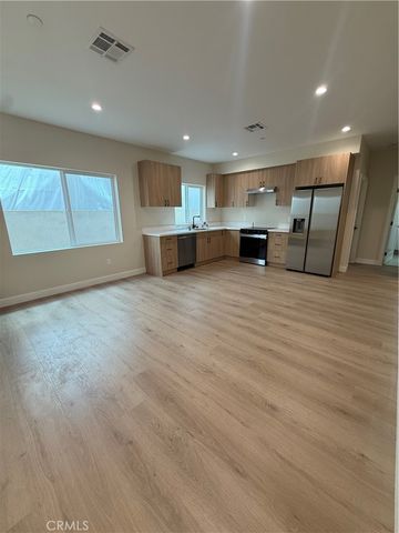 7826 Kyle Street, Sunland, CA 91040
