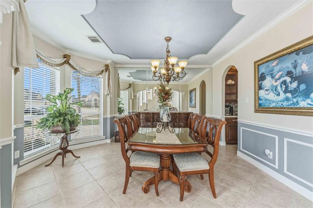 2914 Wilshire Lane, Baytown, TX 77521