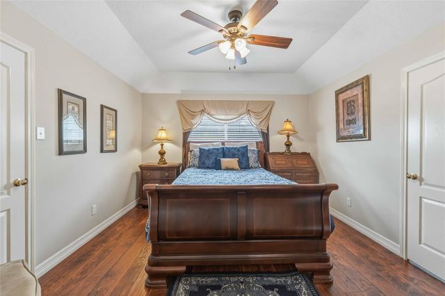 2914 Wilshire Lane, Baytown, TX 77521