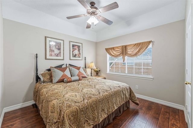 2914 Wilshire Lane, Baytown, TX 77521