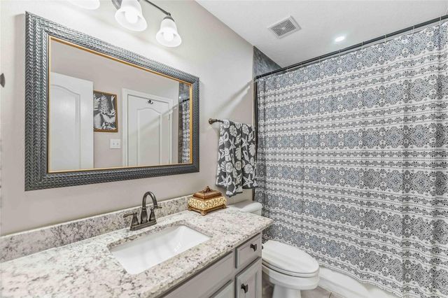 2914 Wilshire Lane, Baytown, TX 77521