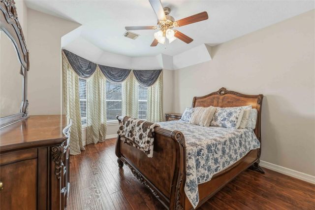 2914 Wilshire Lane, Baytown, TX 77521