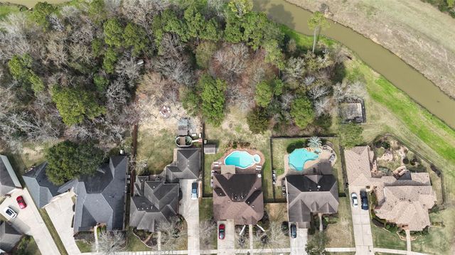 2914 Wilshire Lane, Baytown, TX 77521