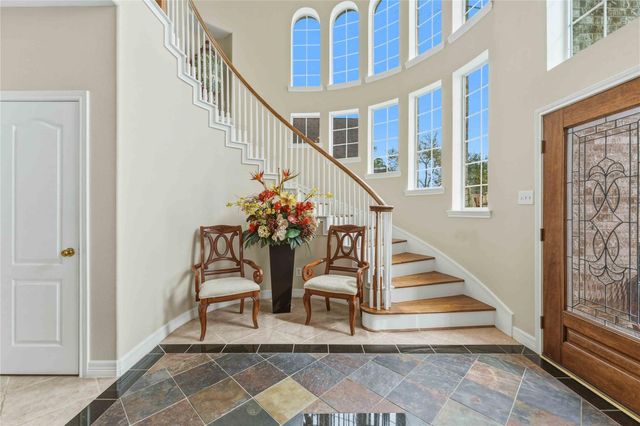 2914 Wilshire Lane, Baytown, TX 77521