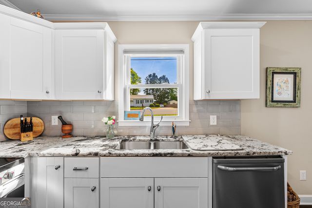 810 Benson Street, Hartwell, GA 30643