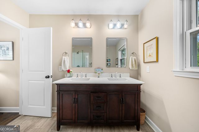 810 Benson Street, Hartwell, GA 30643