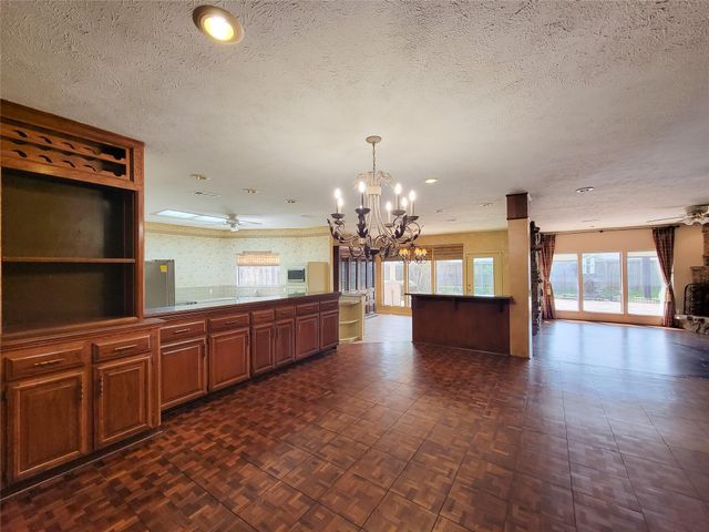 4717 Country Club View, Baytown, TX 77521