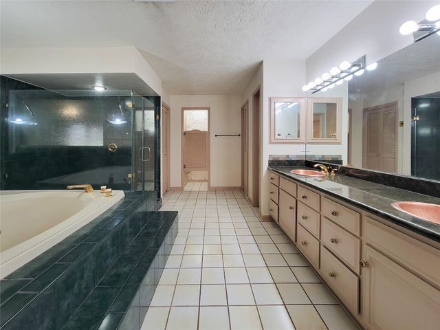 4717 Country Club View, Baytown, TX 77521