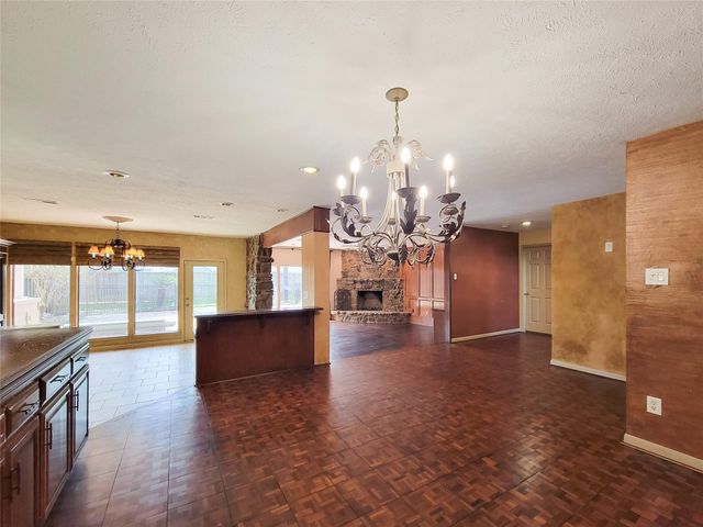 4717 Country Club View, Baytown, TX 77521
