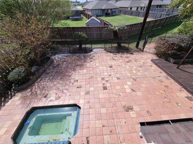 4717 Country Club View, Baytown, TX 77521