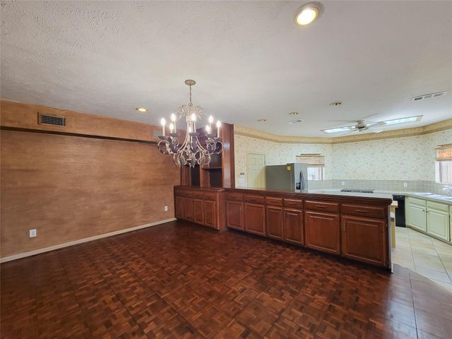4717 Country Club View, Baytown, TX 77521