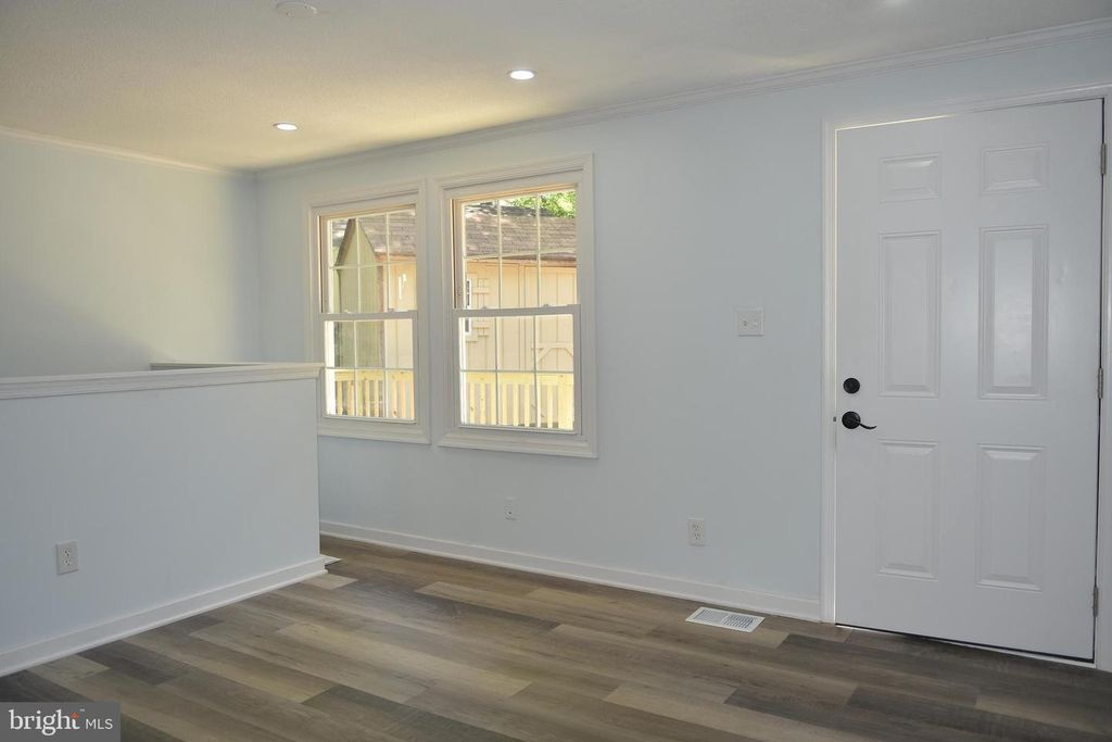 6513 DEERSKIN DR, Fredericksburg, VA 22407