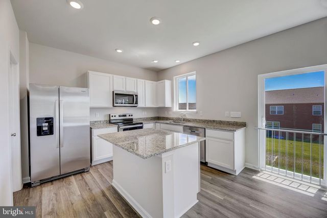 317 ORPINGTON, Martinsburg, WV 25403