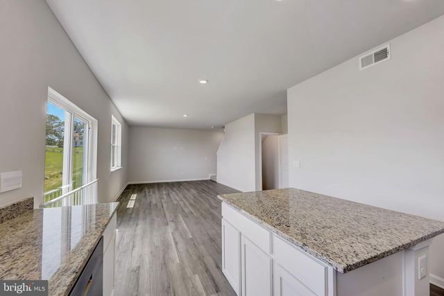 317 ORPINGTON, Martinsburg, WV 25403