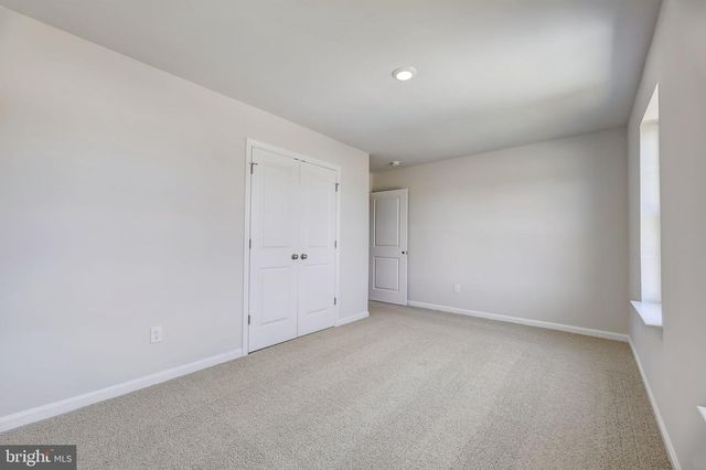 317 ORPINGTON, Martinsburg, WV 25403