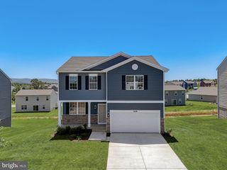 317 ORPINGTON, Martinsburg, WV 25403