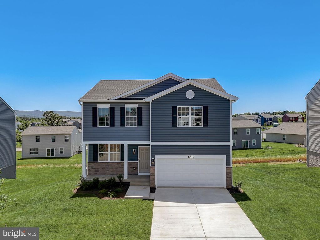 317 ORPINGTON, Martinsburg, WV 25403