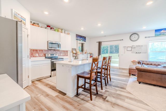 605 Alquin Court, Huntertown, IN 46748