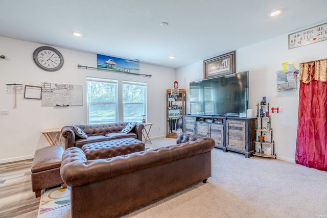 605 Alquin Court, Huntertown, IN 46748