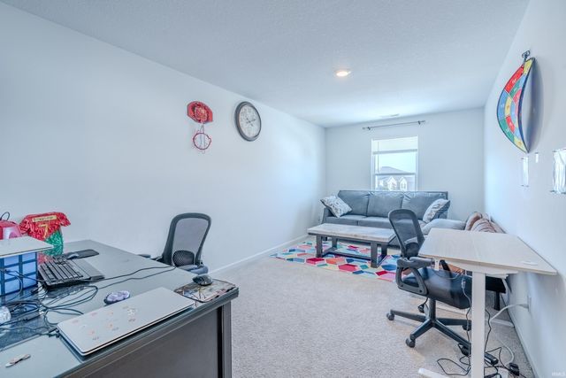 605 Alquin Court, Huntertown, IN 46748