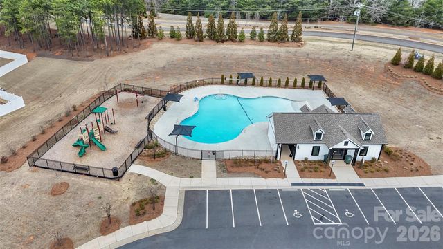 5235 Admirals Landing, Lancaster, SC 29720