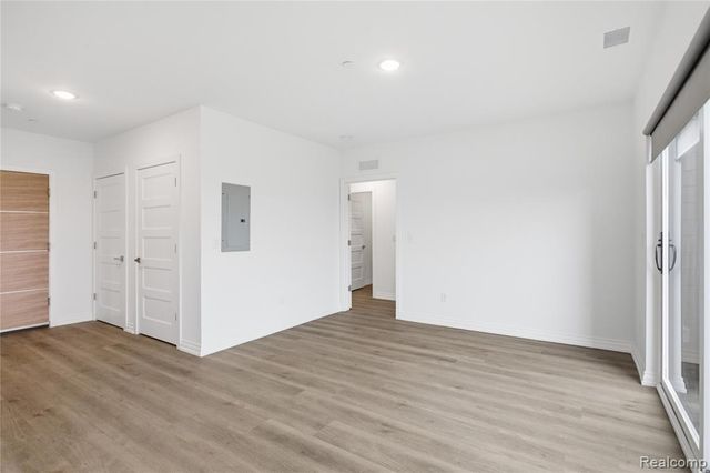 166 Oak St Street 4, Wyandotte, MI 48192