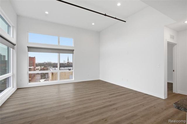 166 Oak St Street 4, Wyandotte, MI 48192