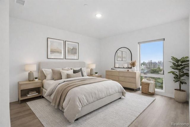 166 Oak St Street 4, Wyandotte, MI 48192