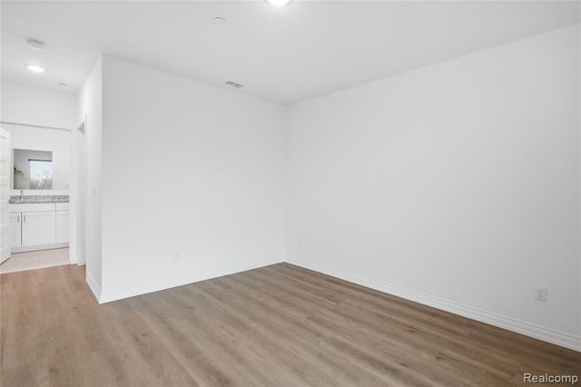 166 Oak St Street 4, Wyandotte, MI 48192