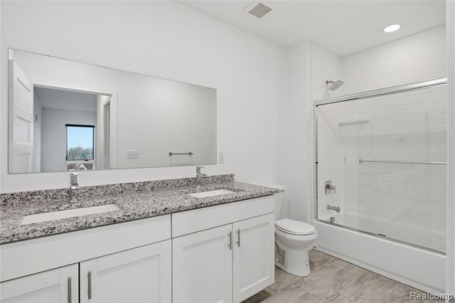 166 Oak St Street 4, Wyandotte, MI 48192