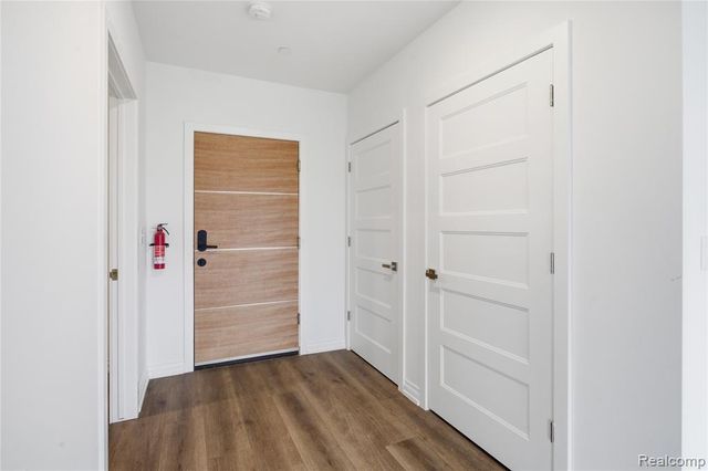 166 Oak St Street 4, Wyandotte, MI 48192