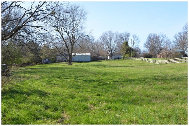 1021 Hanley Lane, Frankfort, KY 40601