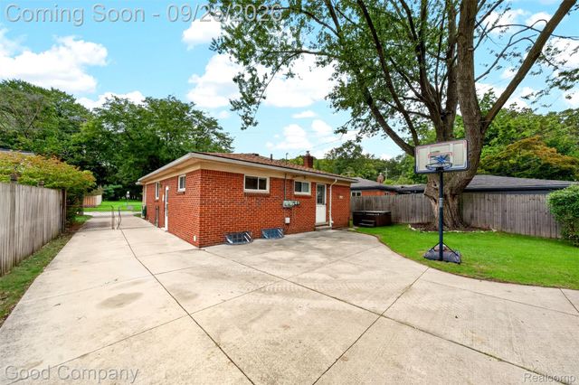 3024 Marais Avenue, Royal Oak, MI 48073