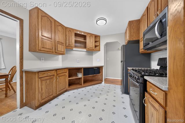3024 Marais Avenue, Royal Oak, MI 48073