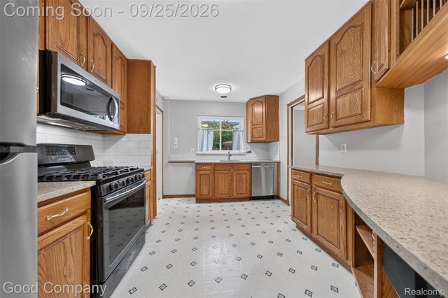 3024 Marais Avenue, Royal Oak, MI 48073