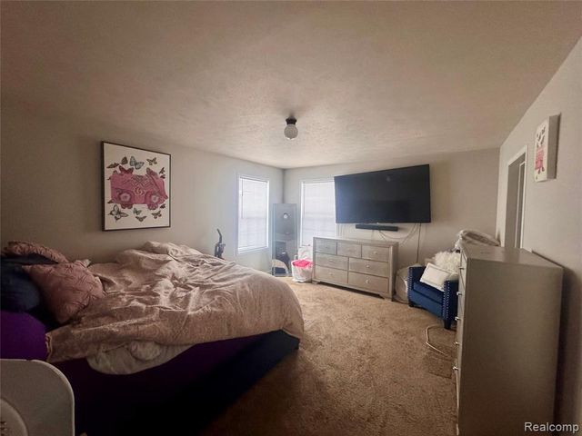 165 S Opdyke Road, Auburn Hills, MI 48326